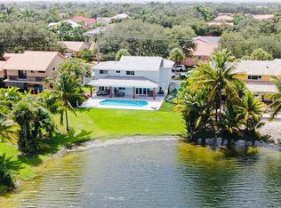 16681 NW 82nd Ave, Miami Lakes, FL 33016