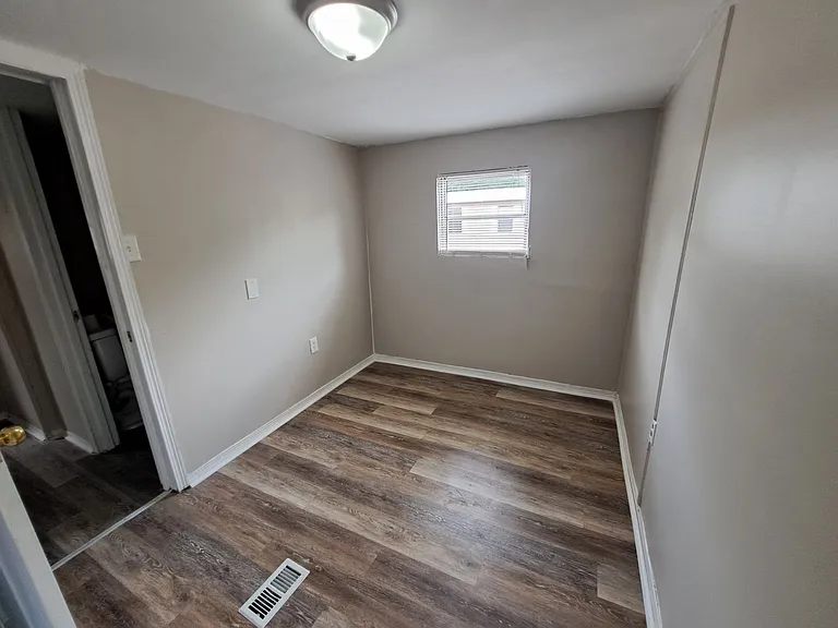 2821 Hillcrest Ave #11 — Photo 11