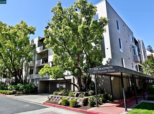 3183 Wayside Plz APT 302, Walnut Creek, CA 94597