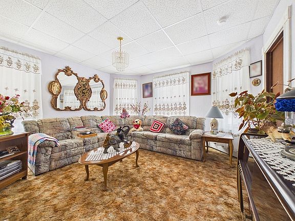 3rd image of 304 Cambridge St