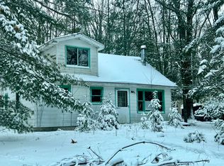 11325 Jackson Lake Rd, Atlanta, MI 49709