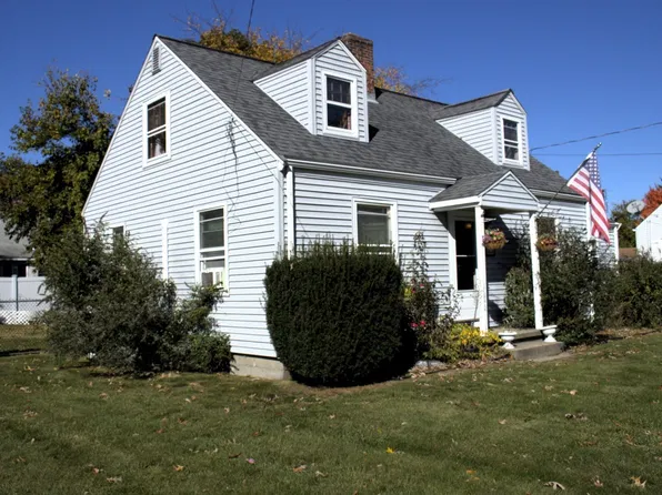 326 Island Pond Rd, Springfield, MA 01118