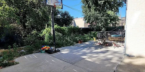 Rented by Nest Seekers International