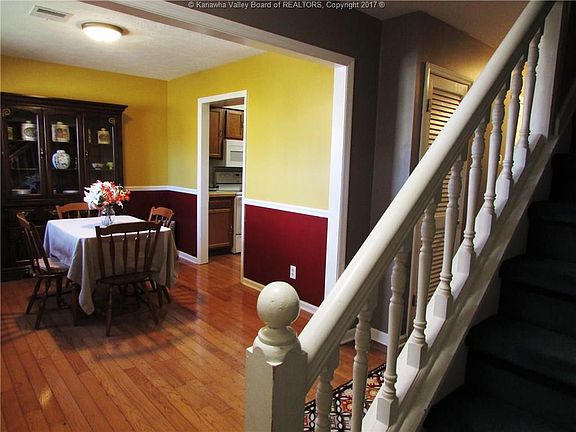 2nd image of 601 Fairway Dr