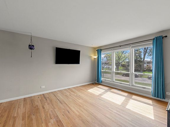 3rd image of 2308 Crabtree Ave