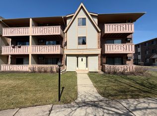 5 Echo Ct APT 12, Vernon Hills, IL