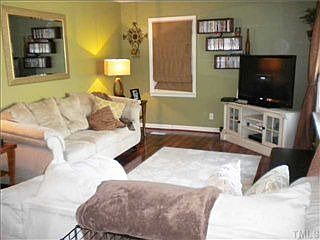 3rd image of 2401 Landis Dr