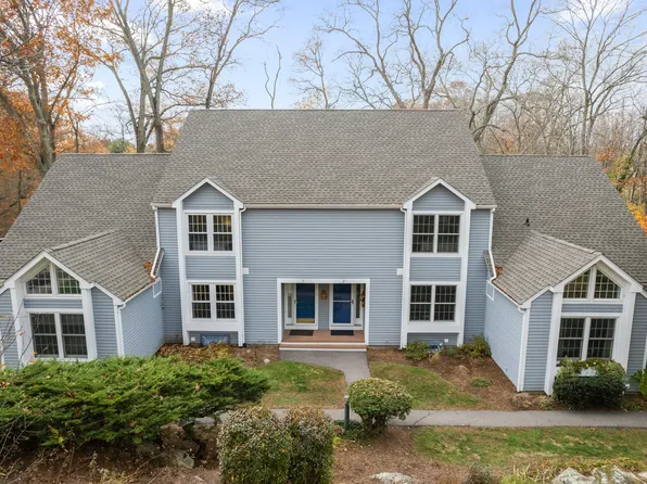 3 Whitehall Pond #3, Stonington, CT 06355