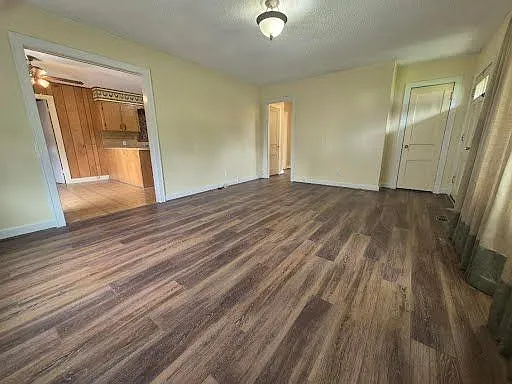 1712 Pinewood Dr — Photo 6