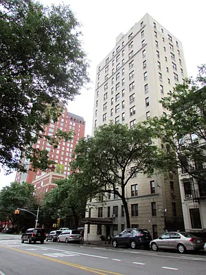 Sold by Sotheby's International Realty | media 11