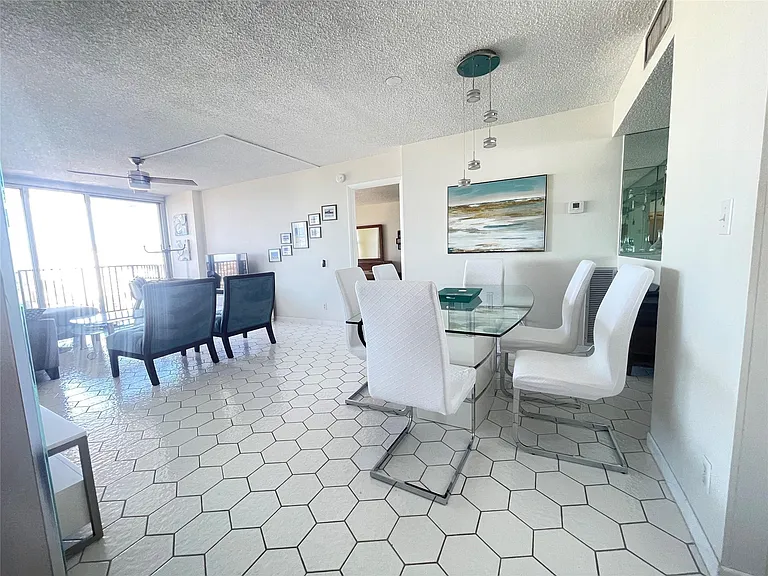 531 N Ocean Blvd #1809 — Photo 12