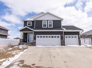 2133 12th St W, West Fargo, ND