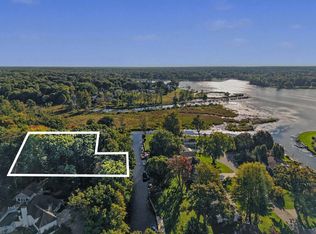 15511 Pless Ln, Spring Lake, MI 49456