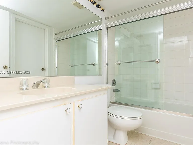 7601 E Treasure Dr #2406 — Photo 25