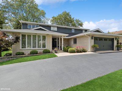 2S630 Avenue Chateaux E, Oak Brook, IL, 60523