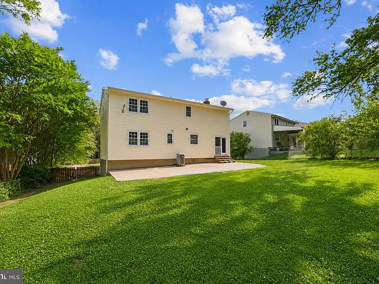 13204 Nickleson Dr — Photo 28
