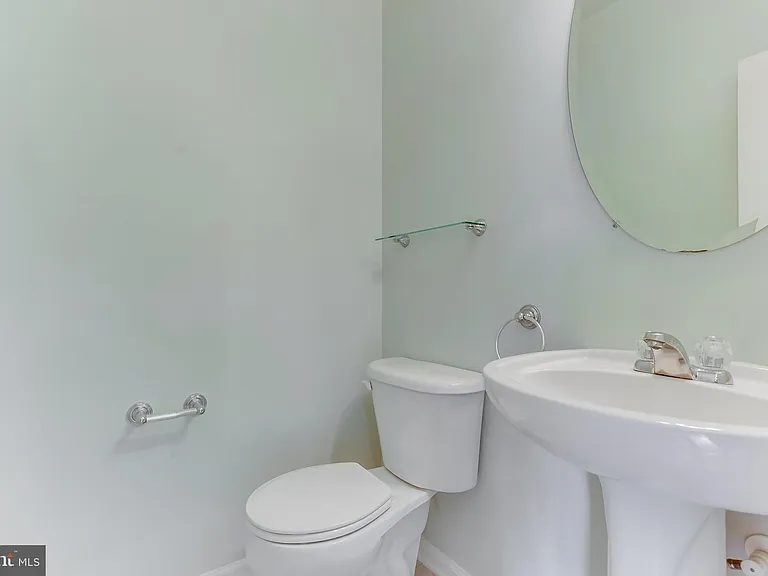 1014 Hampton St — Photo 12