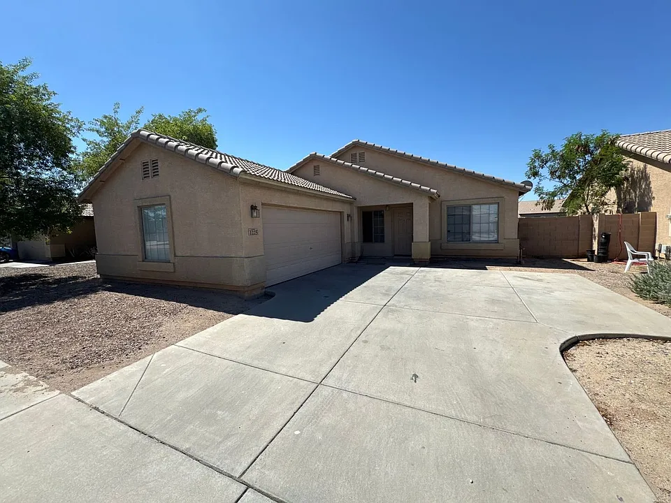 1225 W Darrel Rd