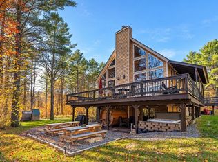 4427 W Hill Rd S, Jamaica, VT 05343