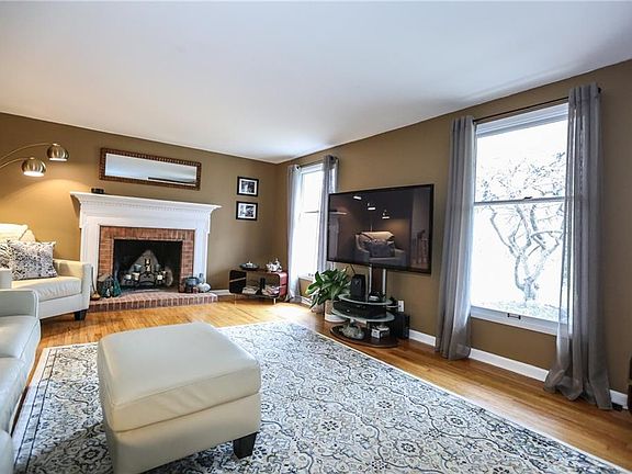 4th image of 107 Coachman Dr