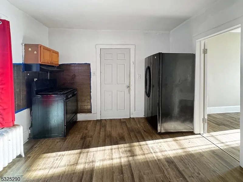 4 bed, 1.0 bath, $1,495 — Photo 4