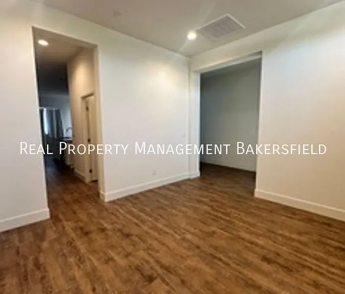 823 Brookline Ln — Photo 41