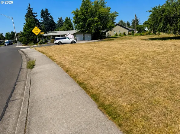 Royal Ave #1, Eugene, OR 97402