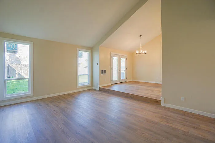 816 SE Olympia Dr — Photo 16