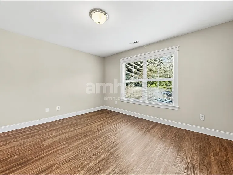 1304 Carol Oaks Dr — Photo 16