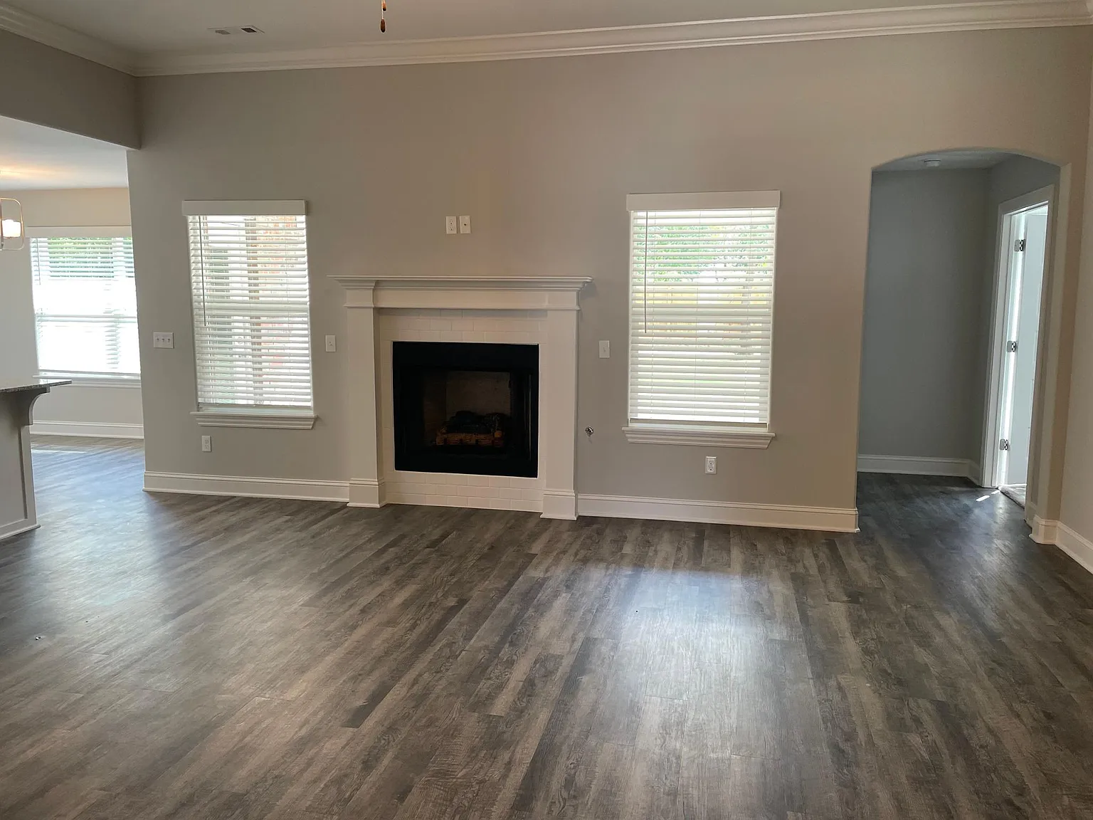 3 bed, 1604 sqft, $2,000 — Photo 3