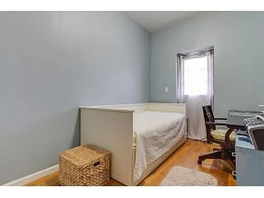 Sold by Calabrese Real Estate | media 22