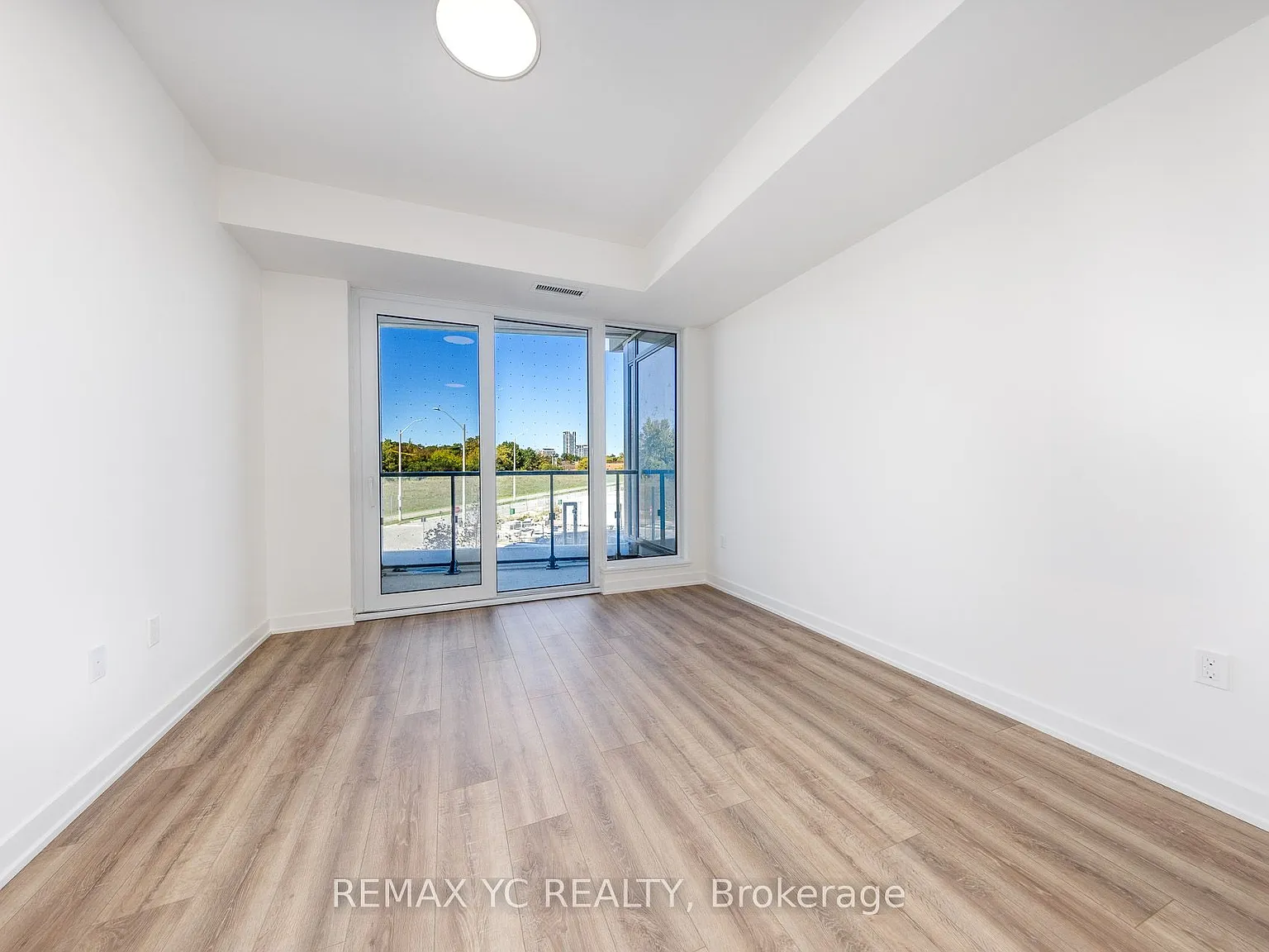 1 Kyle Lowry Rd — Photo 3