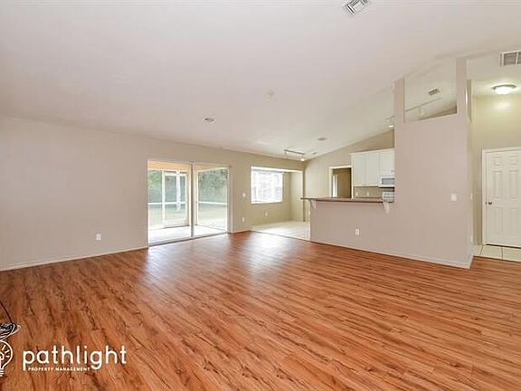 3rd image of 4270 Geary Ter