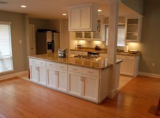 11306 Oak Spring Dr, Houston, TX 77043