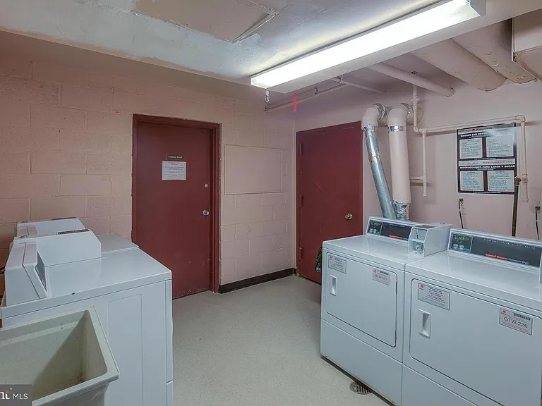 493 N Armistead St #203 — Photo 21
