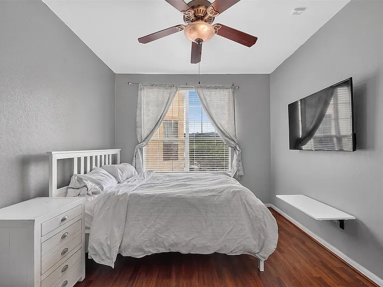 7575 Kirby Dr #2201 — Photo 5