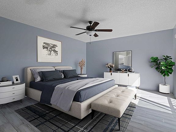 3rd image of 2717 SE 27th Way #D