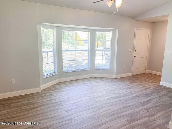 4th image of 544 Plumbago Rd NW