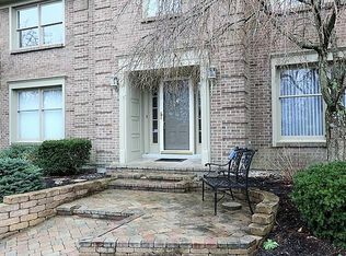 7971 Indian Bluff Ln, Cincinnati, OH 45241