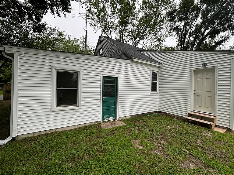 700 E Lincoln Ave — Photo 11