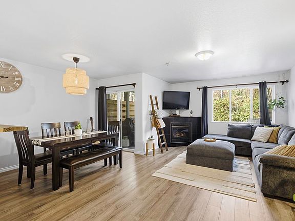 4th image of 735 Park Rd #47