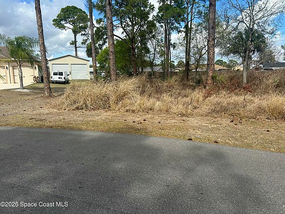 2nd image of 691 Commargo Rd NW