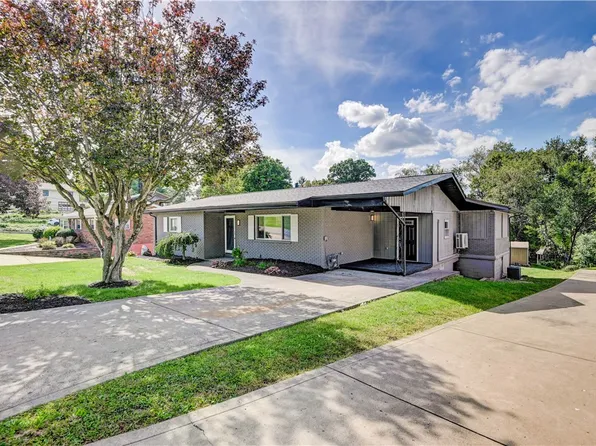 149 Spring Hill Rd, Aliquippa, PA 15001