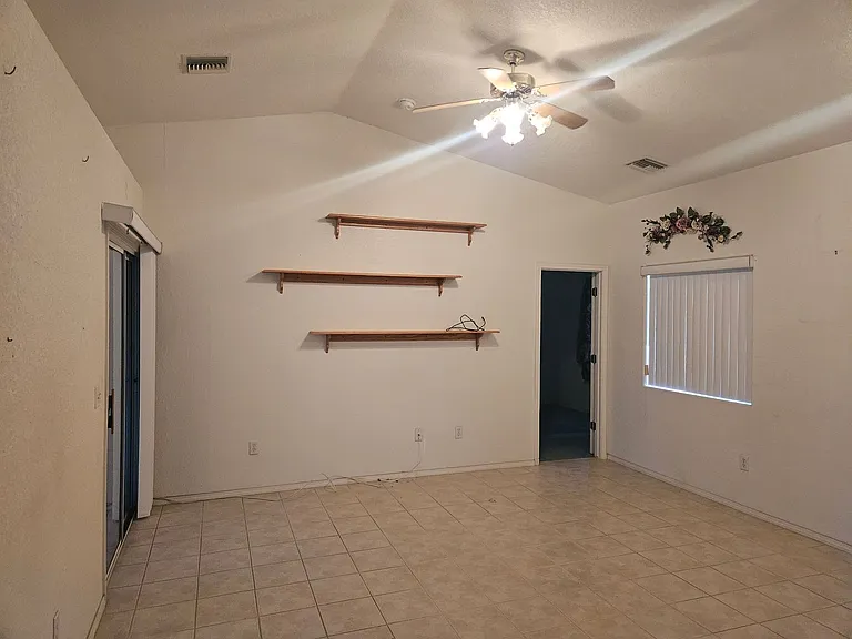 2304 E Oleander Dr — Photo 3