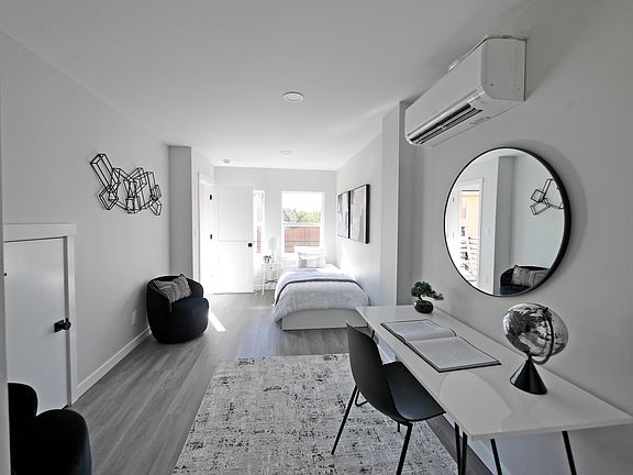5th image of 6025 47th Ave S #1