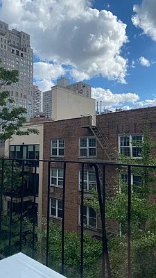 Sold by Fernando Branco Realty LLC | media 12