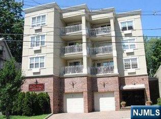 547 Gorge Rd APT 4C, Cliffside Park, NJ 07010