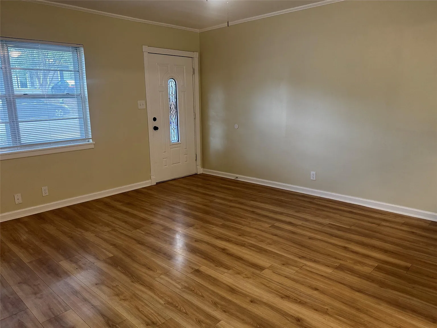3 bed, 1060 sqft, $1,850 — Photo 4