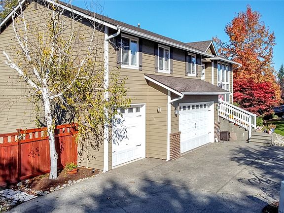 2nd image of 2119 22nd Ave SE