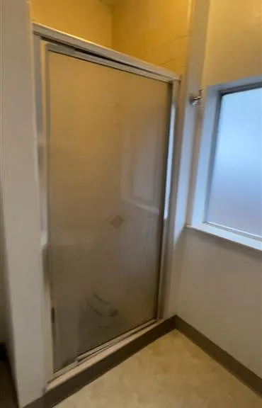 upstairs bathroom standup shower